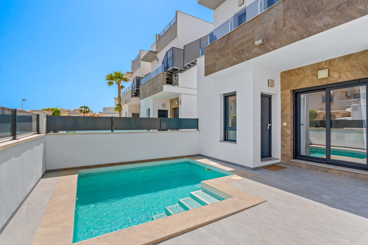 Se vende Villa - Chalet de 3 dormitorios en Costa Blanca, Alicante, España