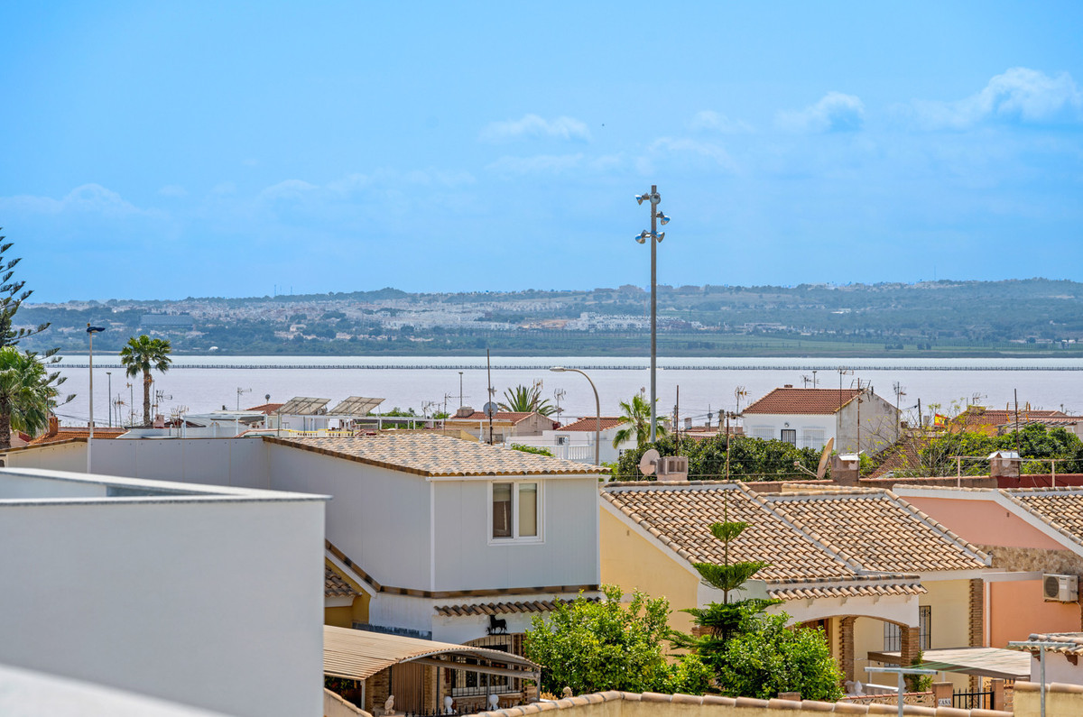Se vende Villa - Chalet de 3 dormitorios en Costa Blanca, Alicante, España