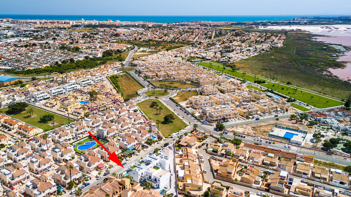 Se vende Villa - Chalet de 3 dormitorios en Costa Blanca, Alicante, España