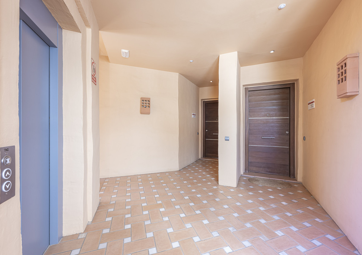 3 Bed Apartment for sale in The Golden Mile Costa Del Sol, Málaga, Spain