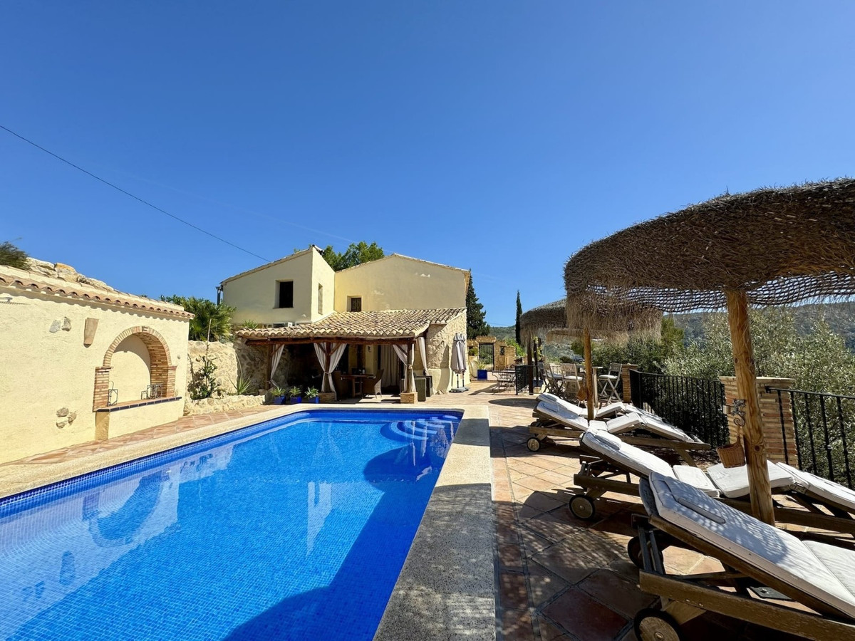 Se vende Villa - Chalet de 3 dormitorios en Costa Blanca, Alicante, España