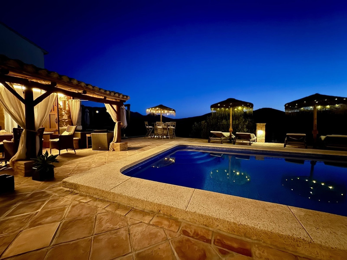 Se vende Villa - Chalet de 3 dormitorios en Costa Blanca, Alicante, España