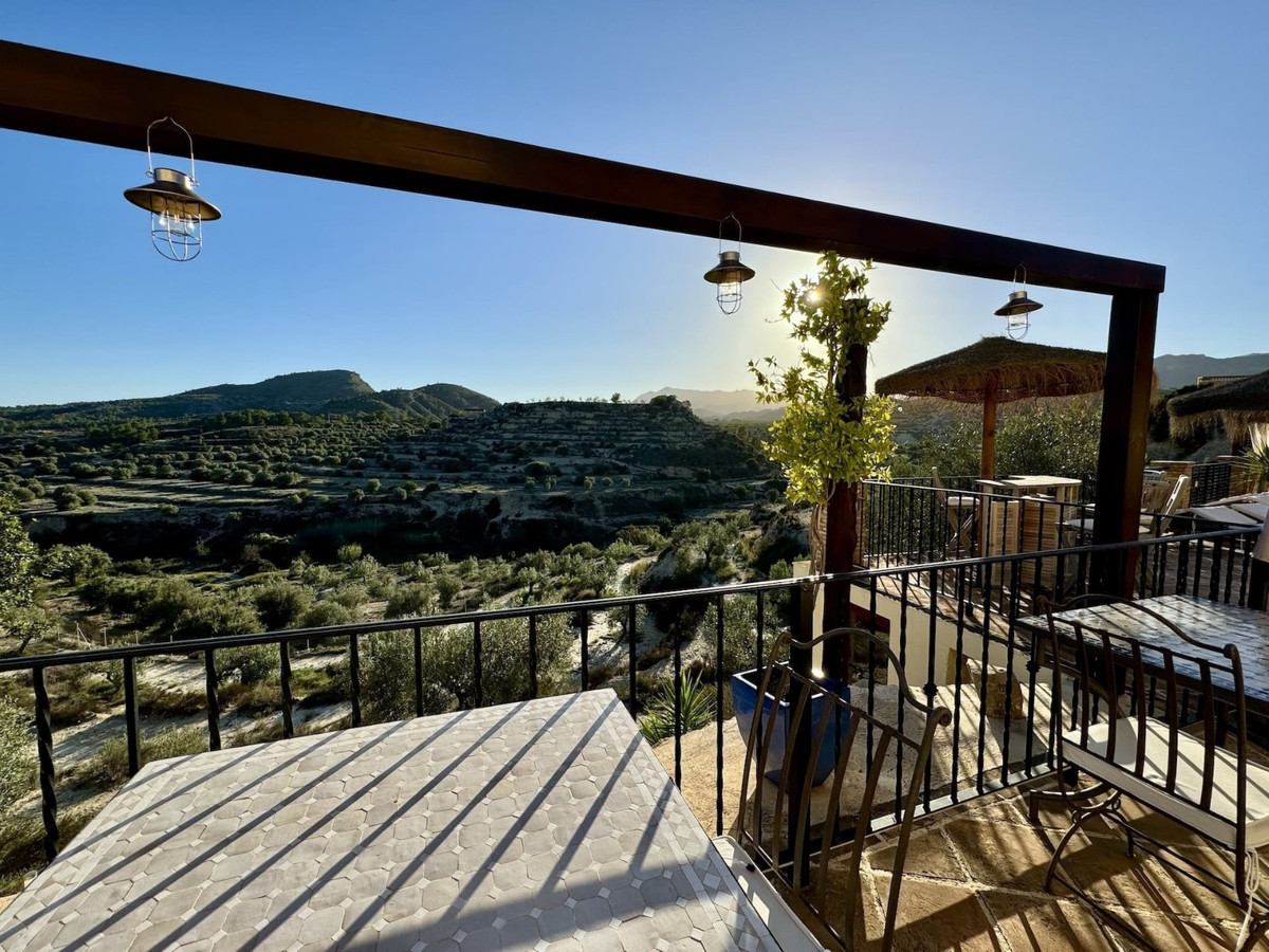 Se vende Villa - Chalet de 3 dormitorios en Costa Blanca, Alicante, España
