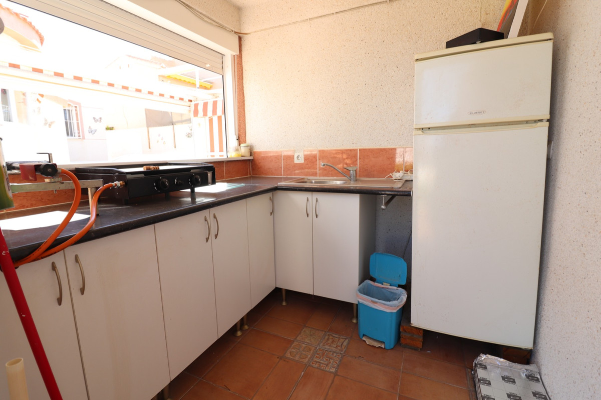 Se vende Villa - Chalet de 3 dormitorios en Costa Blanca, Alicante, España