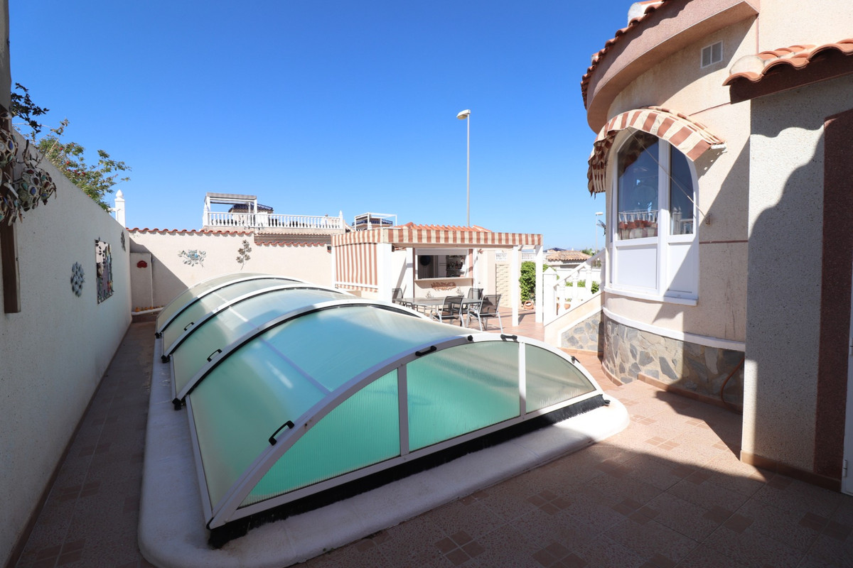 Se vende Villa - Chalet de 3 dormitorios en Costa Blanca, Alicante, España