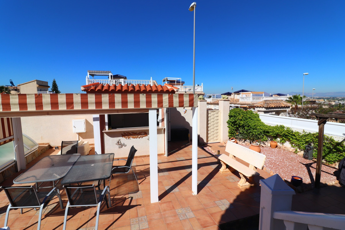 Se vende Villa - Chalet de 3 dormitorios en Costa Blanca, Alicante, España