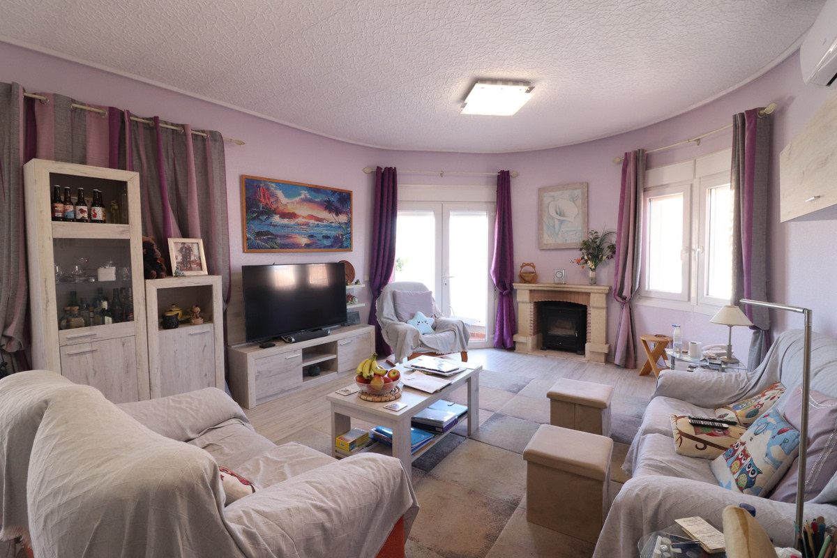 Se vende Villa - Chalet de 3 dormitorios en Costa Blanca, Alicante, España