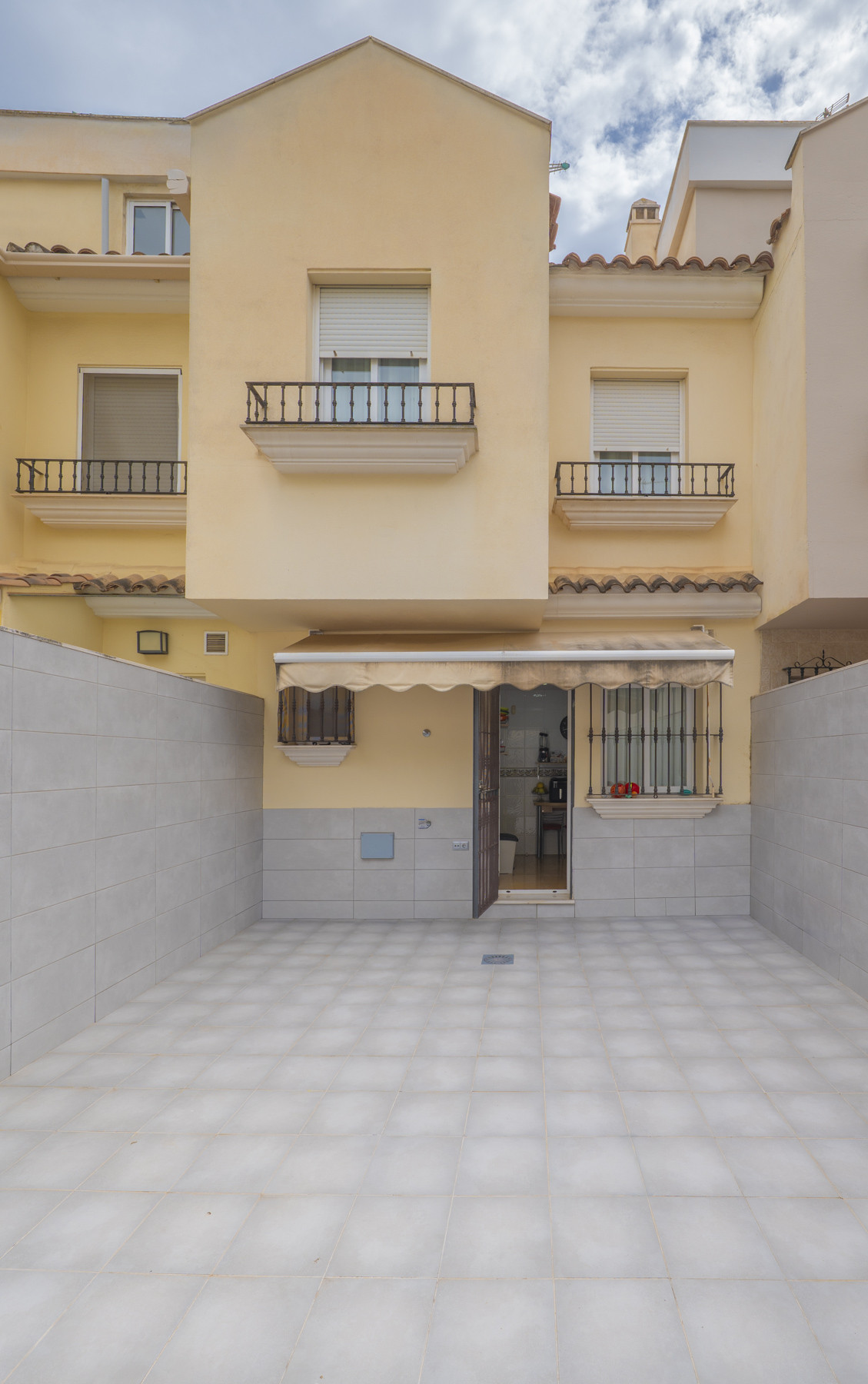 3 Bed Townhouse for sale in Torremolinos Costa Del Sol, Málaga, Spain