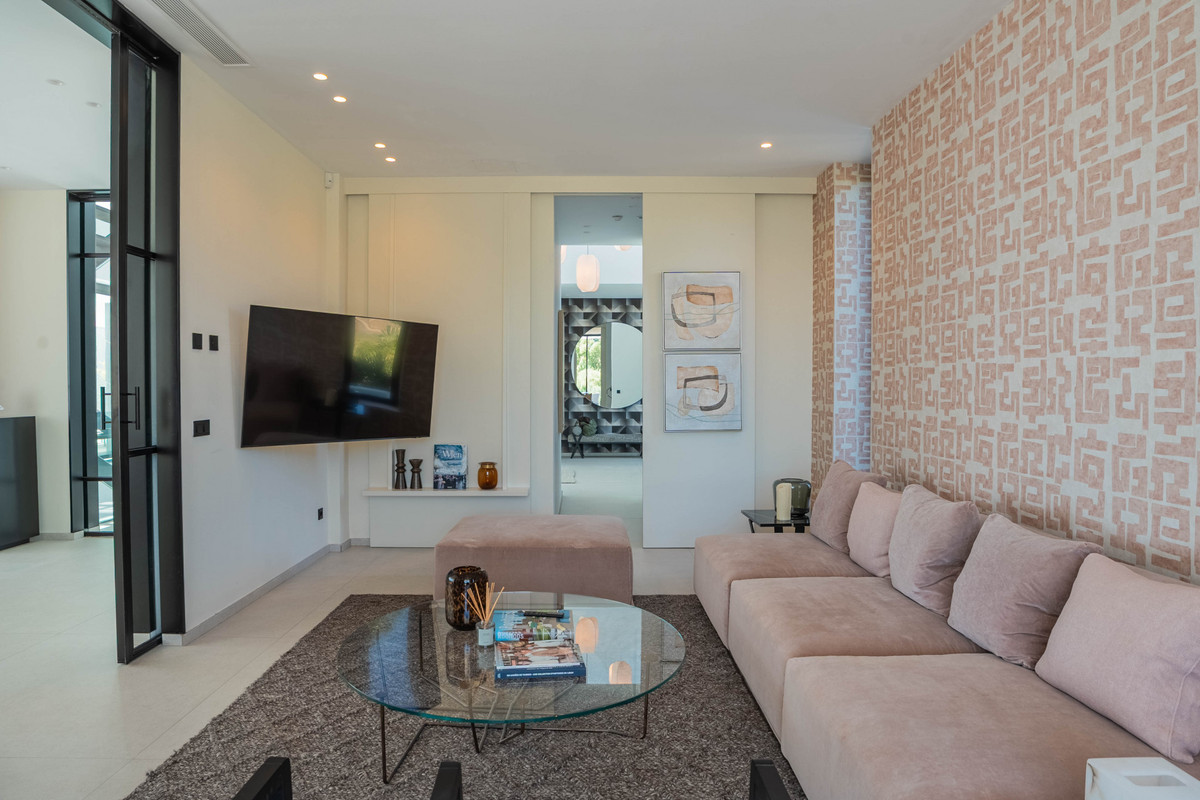 Se vende Villa - Chalet de 9 dormitorios en Costa Del Sol, Málaga, España