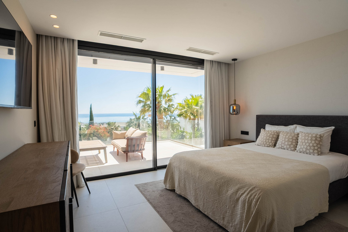 Se vende Villa - Chalet de 9 dormitorios en Costa Del Sol, Málaga, España