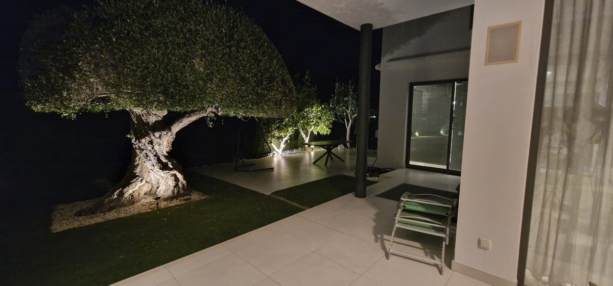 Se vende Villa - Chalet de 3 dormitorios en Costa Del Sol, Málaga, España