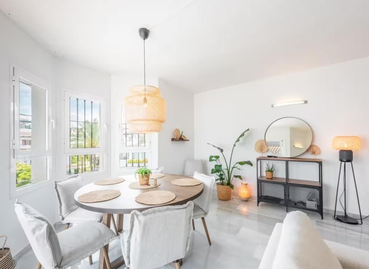 1 Bed Apartment for sale in Nueva Andalucía Costa Del Sol, Málaga, Spain