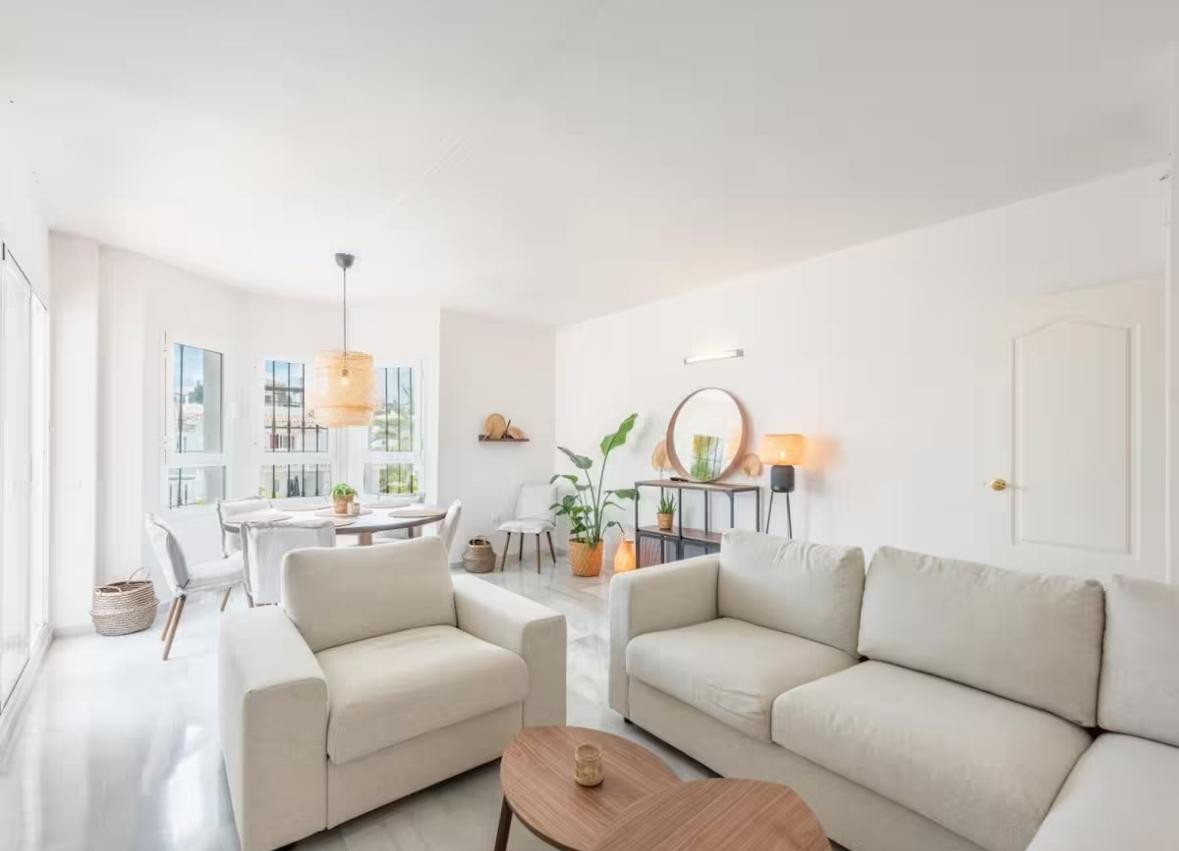 1 Bed Apartment for sale in Nueva Andalucía Costa Del Sol, Málaga, Spain