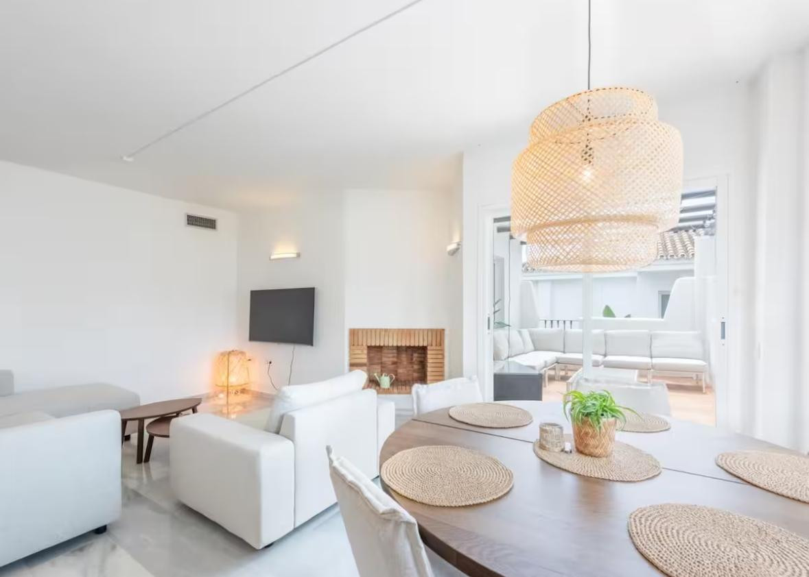 1 Bed Apartment for sale in Nueva Andalucía Costa Del Sol, Málaga, Spain
