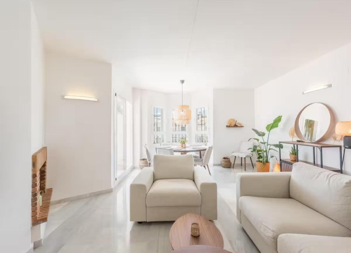 1 Bed Apartment for sale in Nueva Andalucía Costa Del Sol, Málaga, Spain