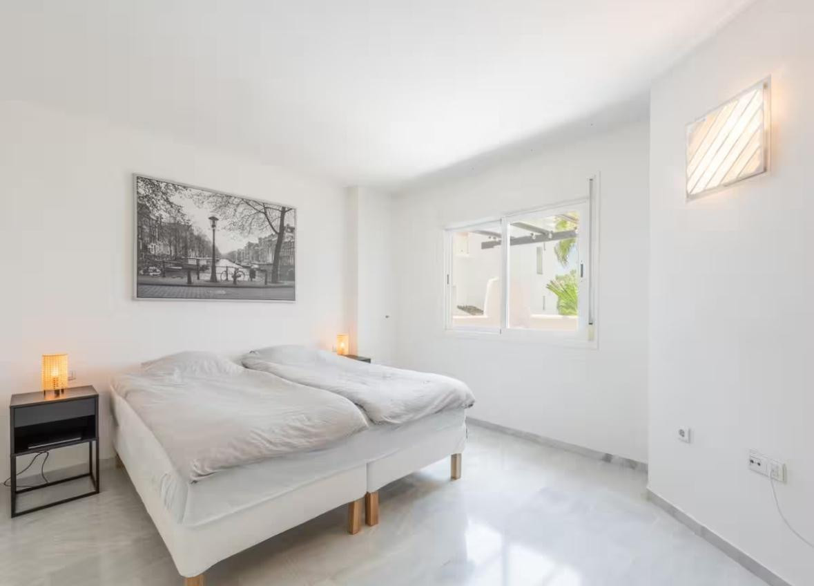 1 Bed Apartment for sale in Nueva Andalucía Costa Del Sol, Málaga, Spain