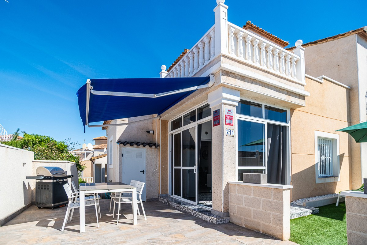 3 Bed Townhouse for sale in Algorfa Costa Blanca, Alicante, Spain