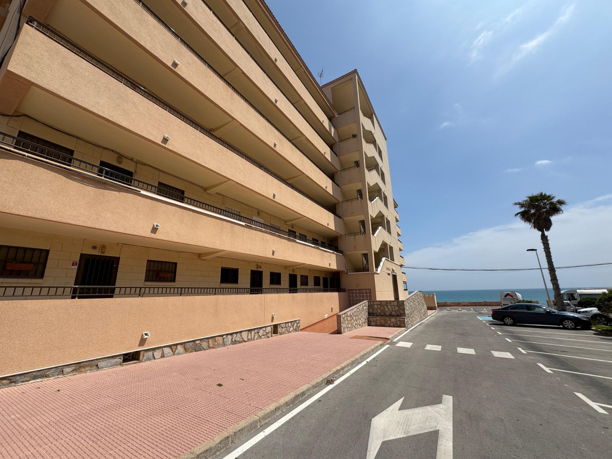 Se vende Apartamento Planta Media de 1 dormitorios en Costa Blanca, Alicante, España