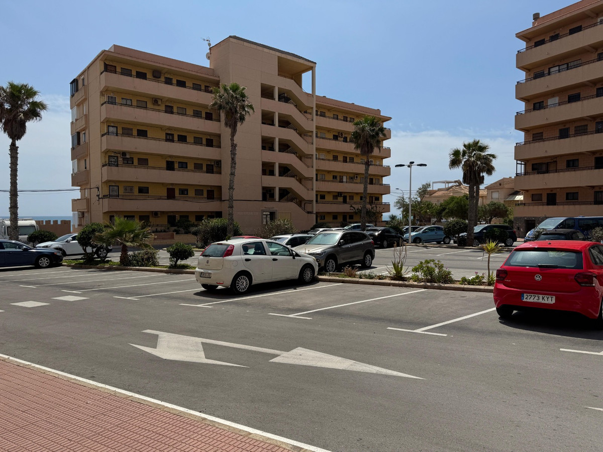 Se vende Apartamento Planta Media de 1 dormitorios en Costa Blanca, Alicante, España
