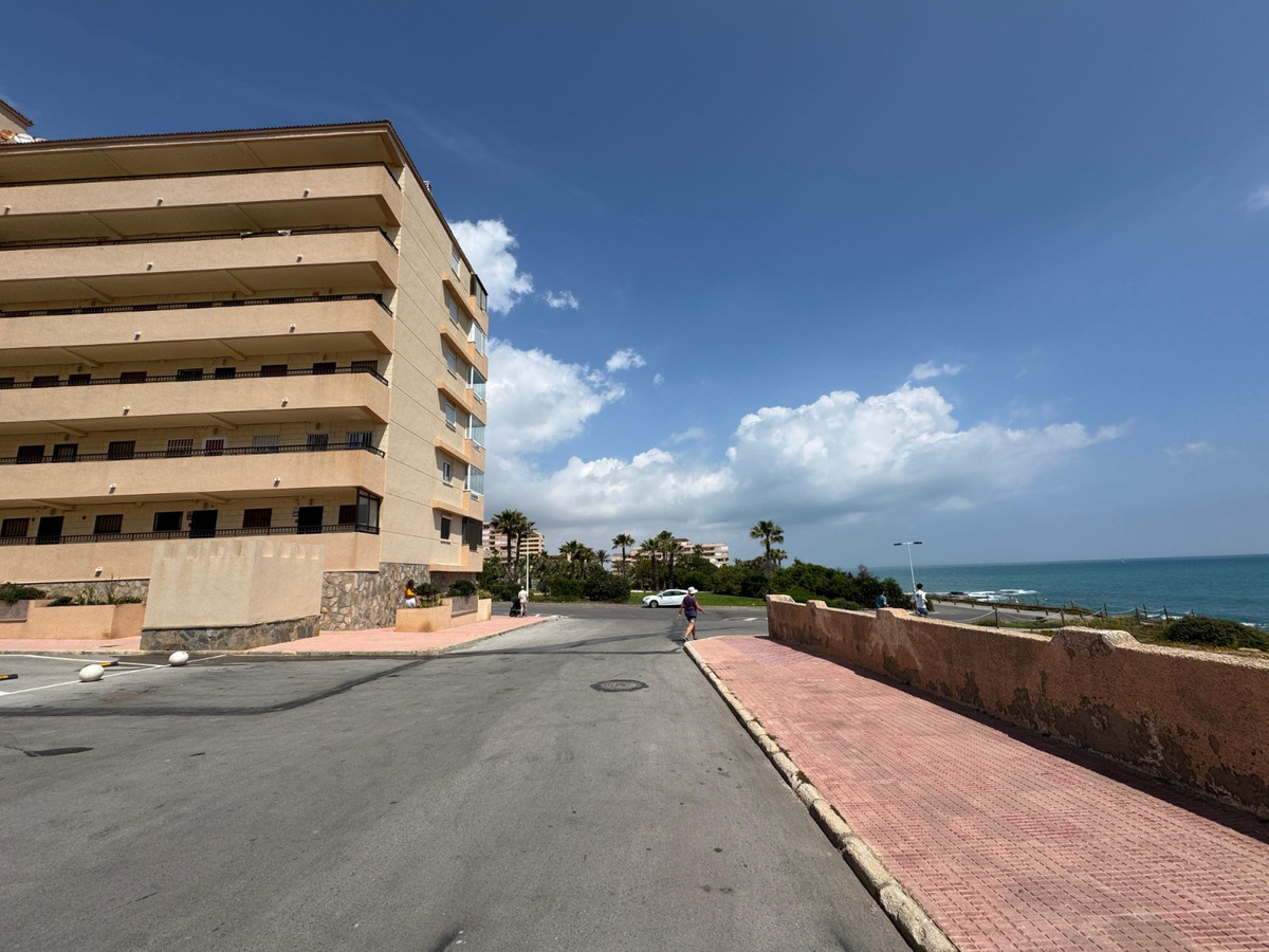 Se vende Apartamento Planta Media de 1 dormitorios en Costa Blanca, Alicante, España