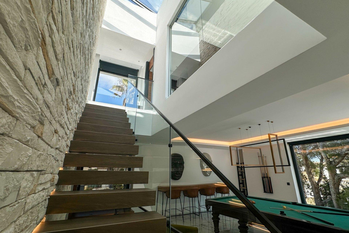 4 Bed Townhouse for sale in Villamartin Costa Blanca, Alicante, Spain