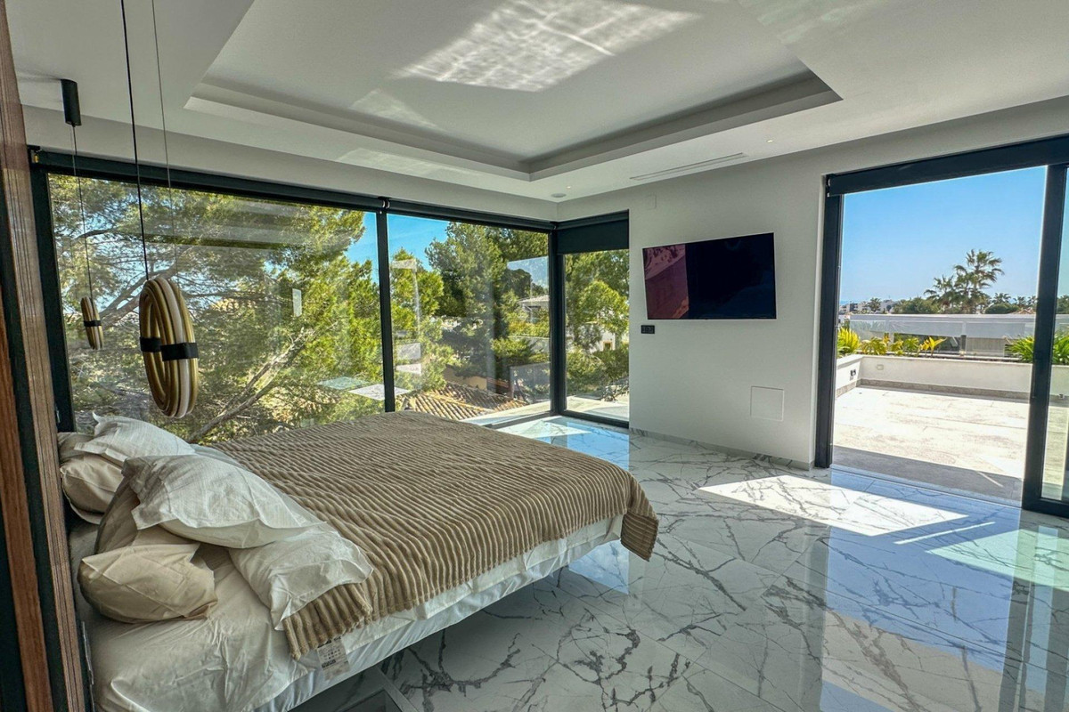 4 Bed Townhouse for sale in Villamartin Costa Blanca, Alicante, Spain