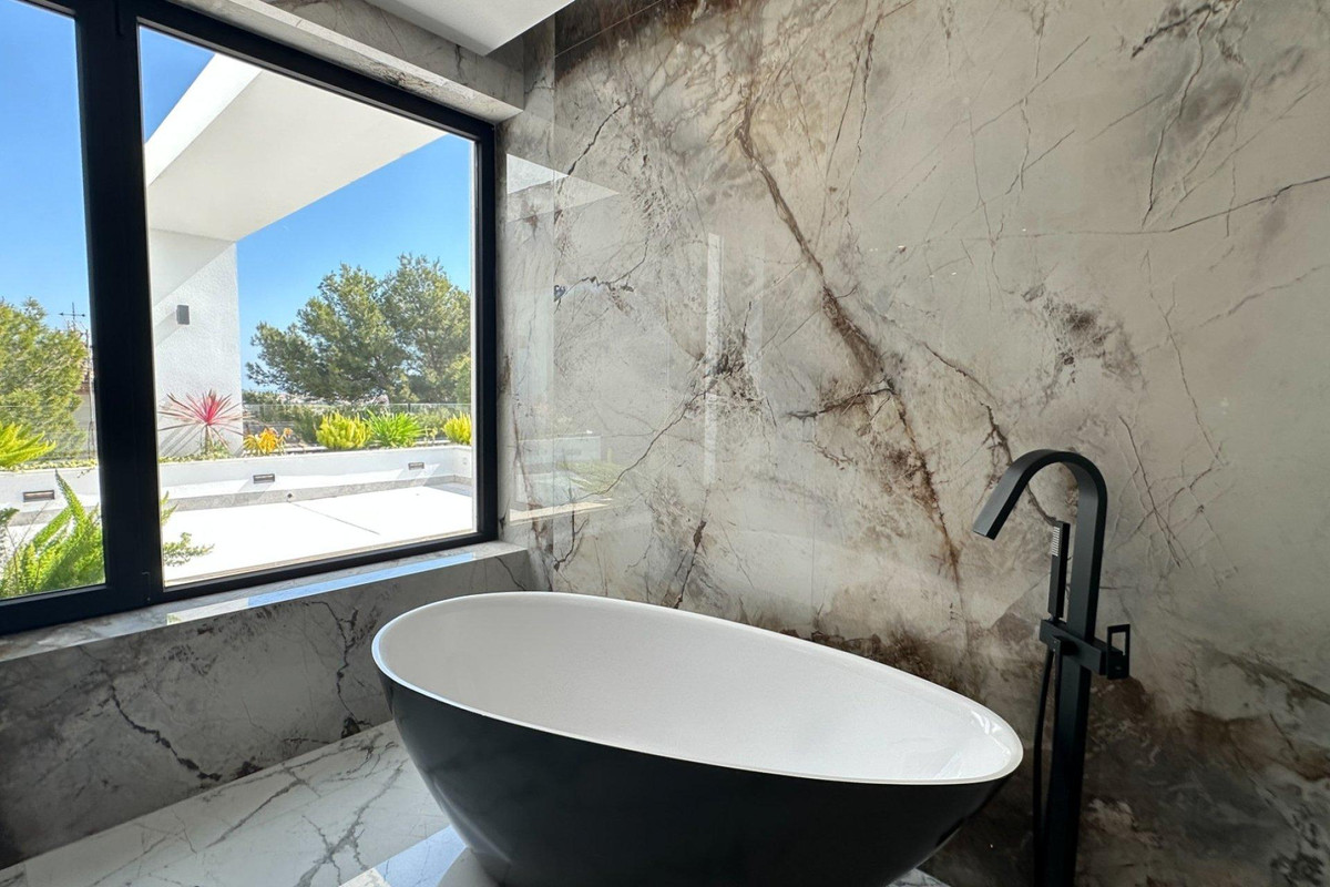 4 Bed Townhouse for sale in Villamartin Costa Blanca, Alicante, Spain