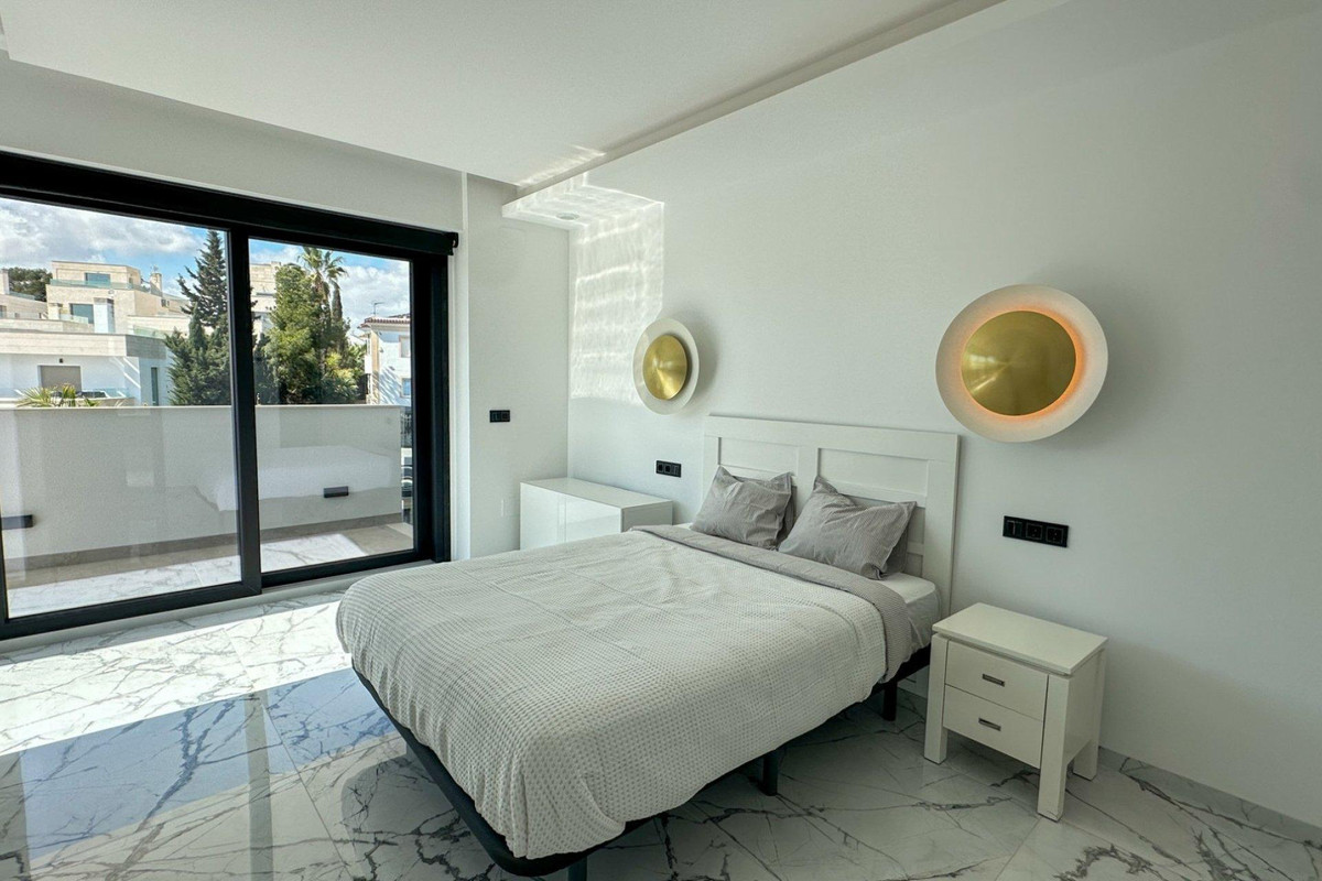 4 Bed Townhouse for sale in Villamartin Costa Blanca, Alicante, Spain
