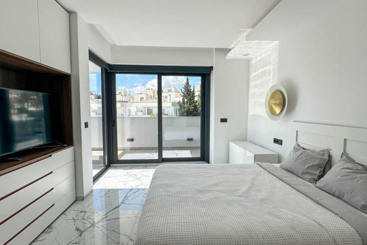 4 Bed Townhouse for sale in Villamartin Costa Blanca, Alicante, Spain