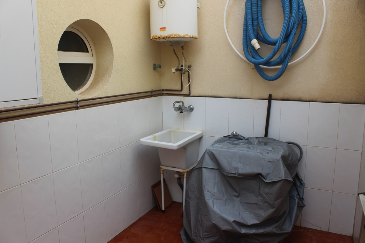 Se vende Pareada de 3 dormitorios en Costa Blanca, Alicante, España