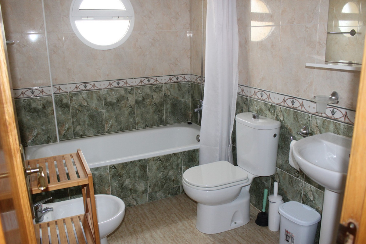 Se vende Pareada de 3 dormitorios en Costa Blanca, Alicante, España