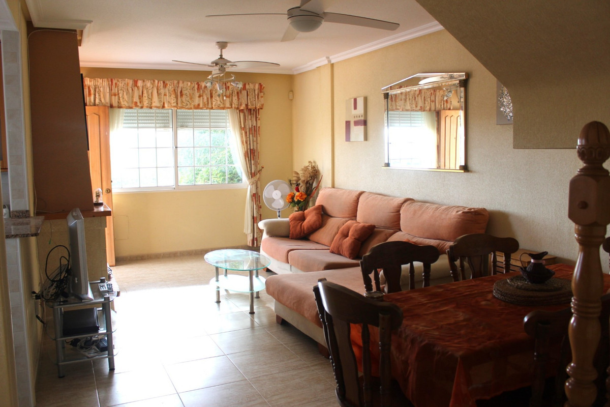 Se vende Pareada de 3 dormitorios en Costa Blanca, Alicante, España