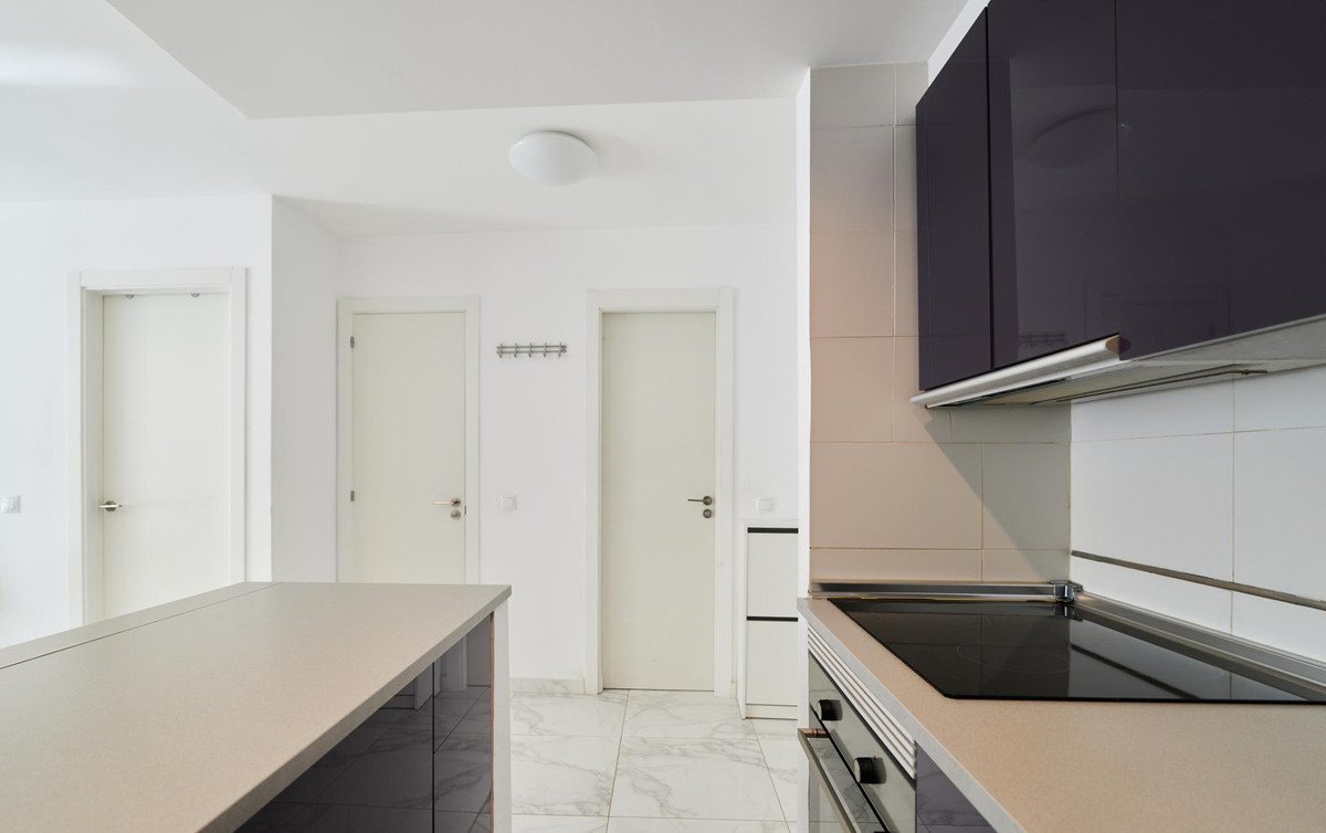 Se vende Apartamento Planta Media de 2 dormitorios en Costa Del Sol, Málaga, España