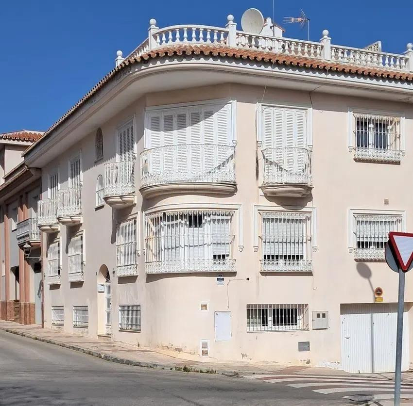 5 Bed Apartment for sale in Alhaurín De La Torre Costa Del Sol, Málaga, Spain