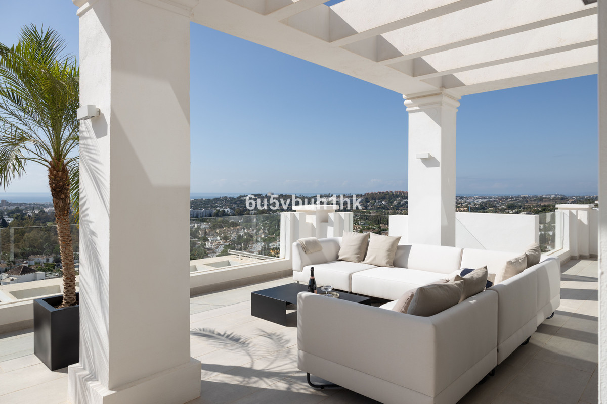 3 Bed Apartment for sale in Nueva Andalucía Costa Del Sol, Málaga, Spain