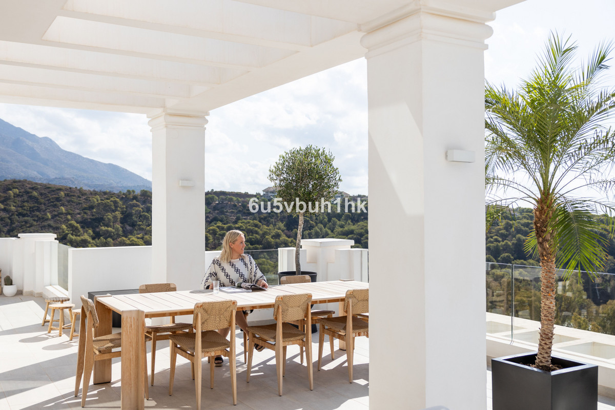 3 Bed Apartment for sale in Nueva Andalucía Costa Del Sol, Málaga, Spain