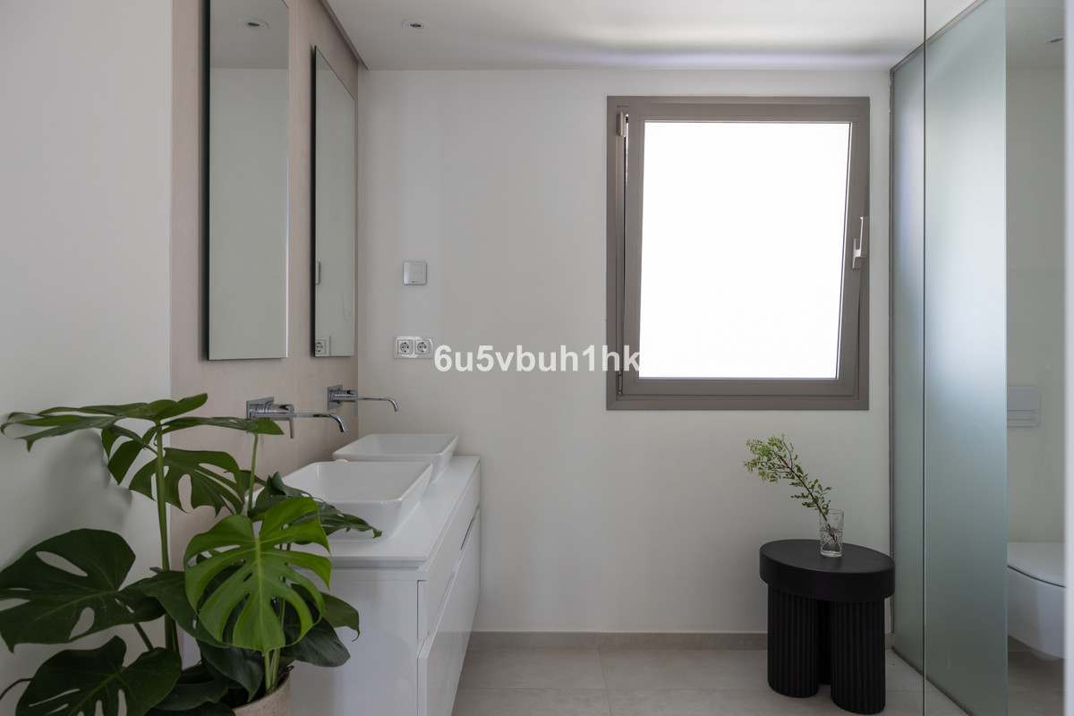 3 Bed Apartment for sale in Nueva Andalucía Costa Del Sol, Málaga, Spain