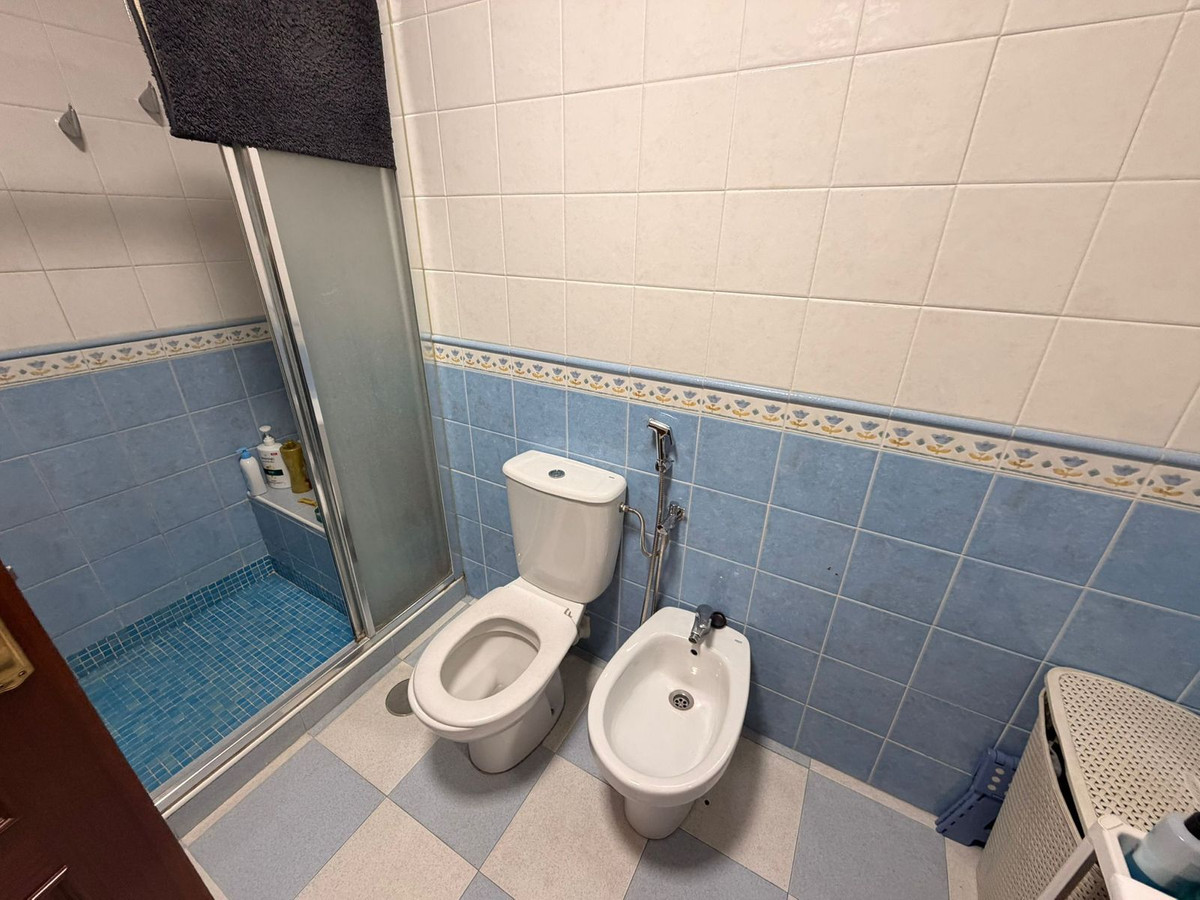 3 Bed Apartment for sale in Arroyo De La Miel Costa Del Sol, Málaga, Spain