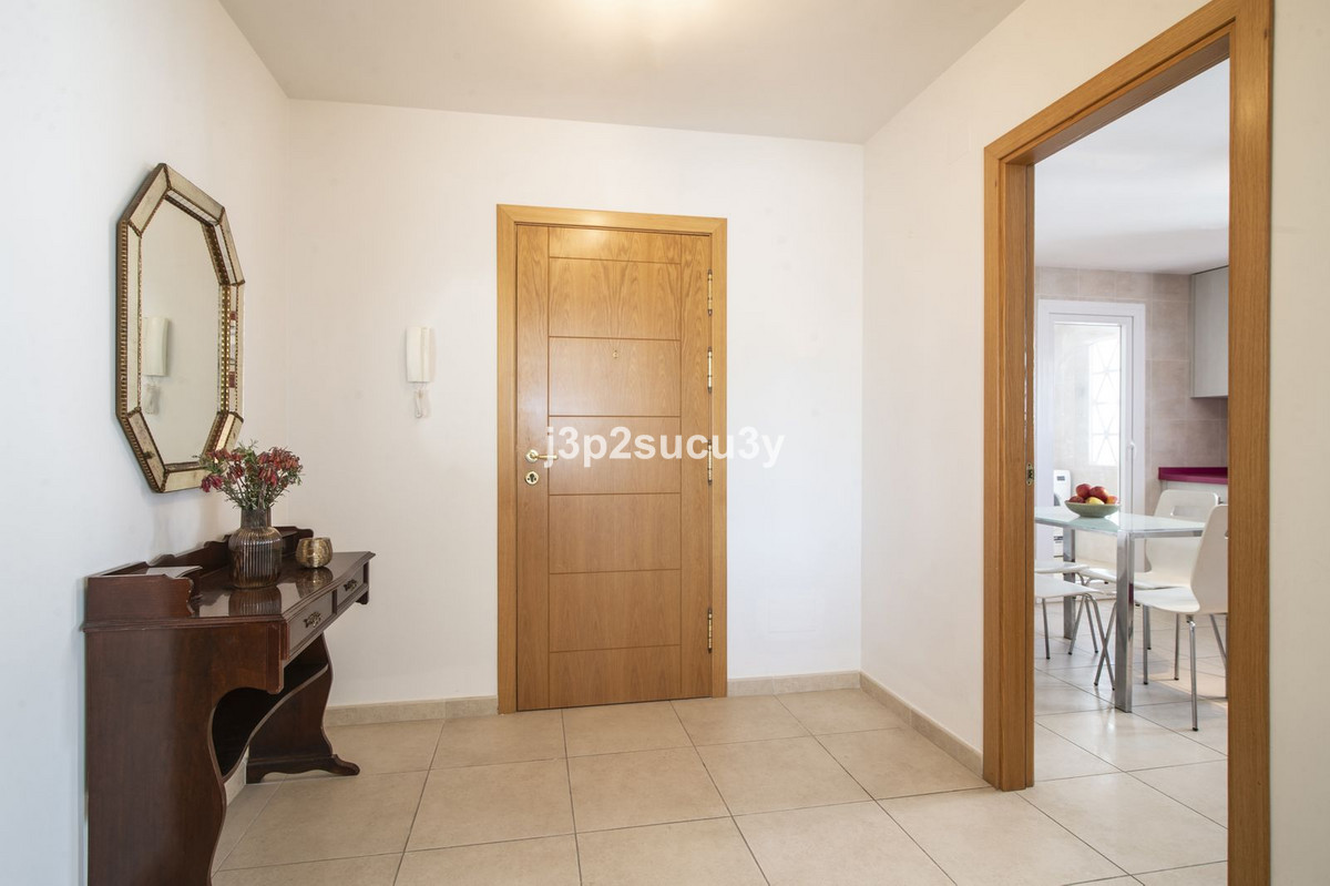 4 Bed Apartment for sale in Nueva Andalucía Costa Del Sol, Málaga, Spain
