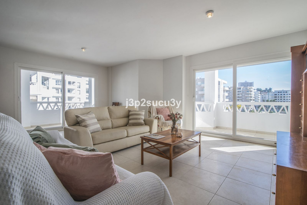 4 Bed Apartment for sale in Nueva Andalucía Costa Del Sol, Málaga, Spain