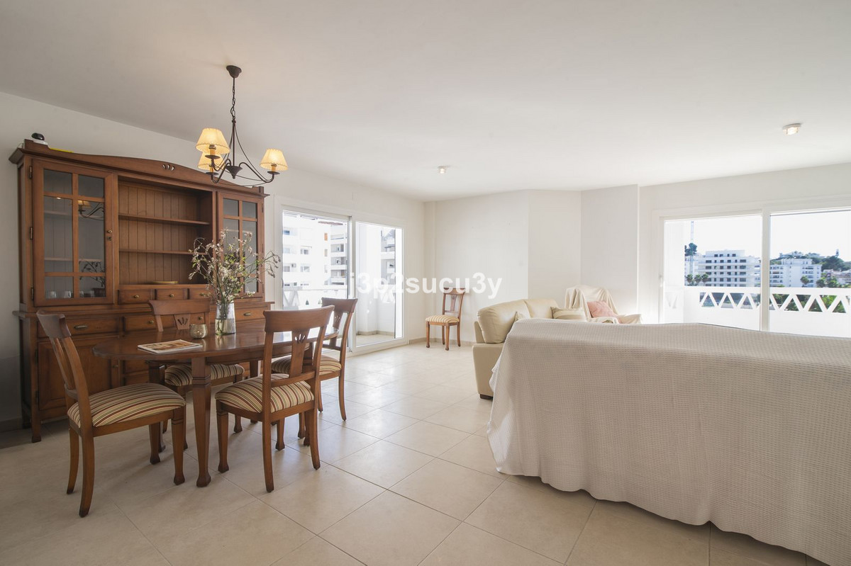 4 Bed Apartment for sale in Nueva Andalucía Costa Del Sol, Málaga, Spain
