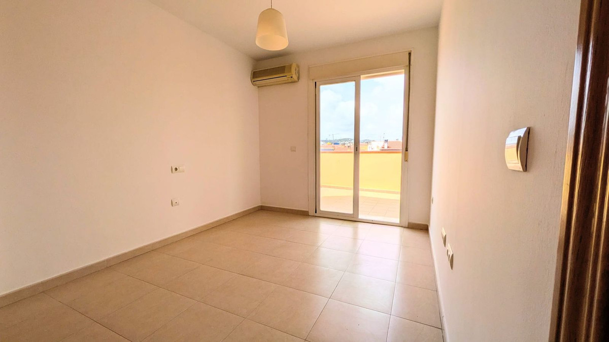 2 Bed Apartment for sale in Las Lagunas Costa Del Sol, Málaga, Spain