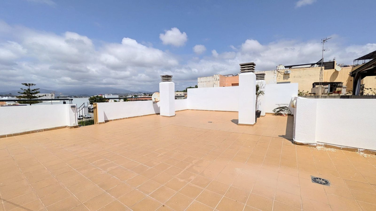 2 Bed Apartment for sale in Las Lagunas Costa Del Sol, Málaga, Spain
