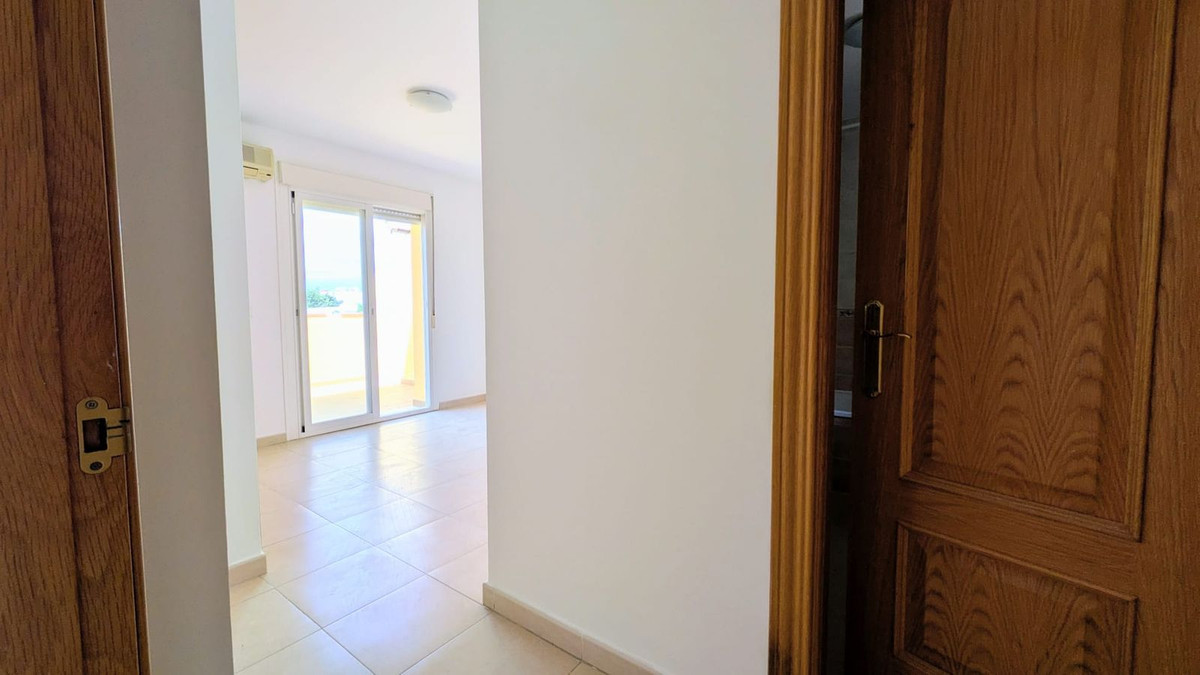 2 Bed Apartment for sale in Las Lagunas Costa Del Sol, Málaga, Spain