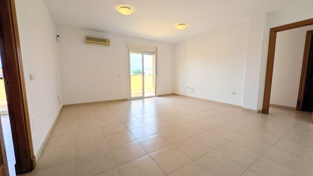 2 Bed Apartment for sale in Las Lagunas Costa Del Sol, Málaga, Spain