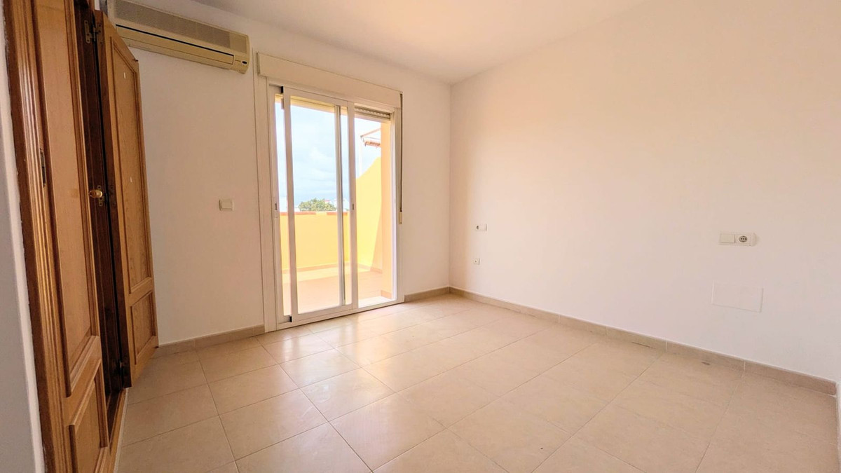 2 Bed Apartment for sale in Las Lagunas Costa Del Sol, Málaga, Spain