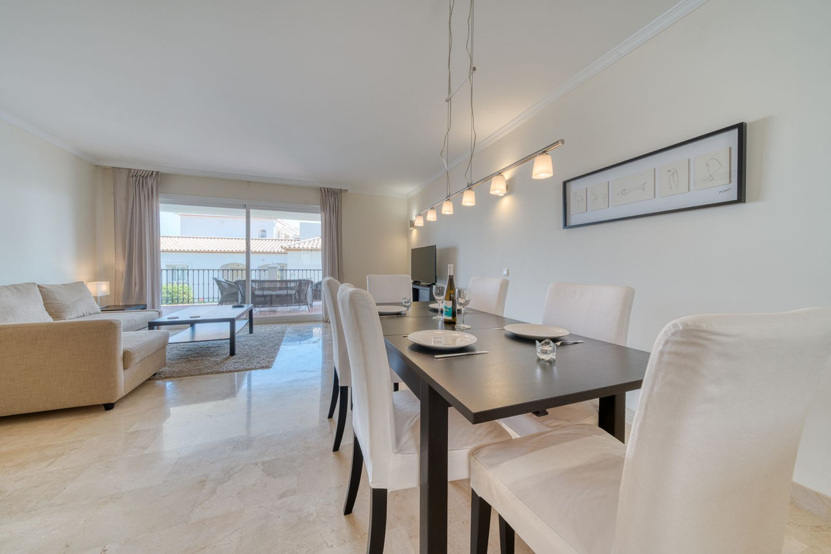 2 Bed Apartment for sale in Calahonda Costa Del Sol, Málaga, Spain