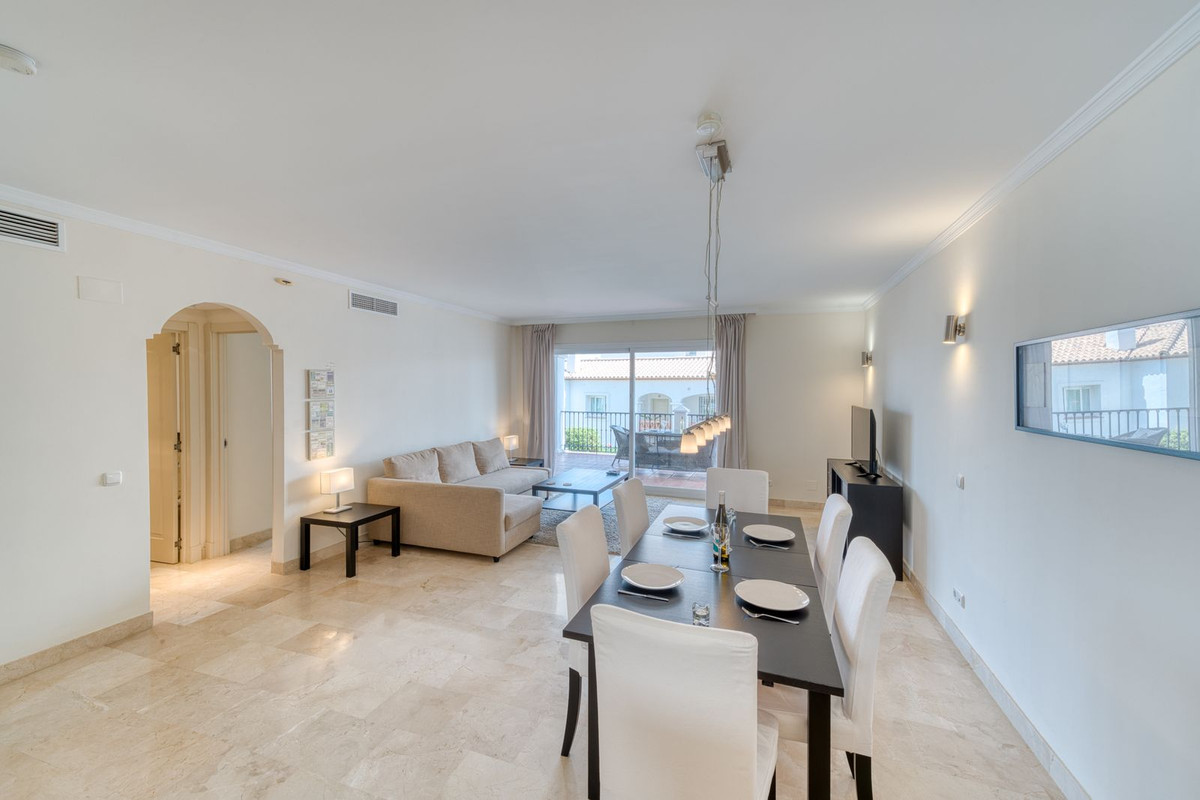 2 Bed Apartment for sale in Calahonda Costa Del Sol, Málaga, Spain