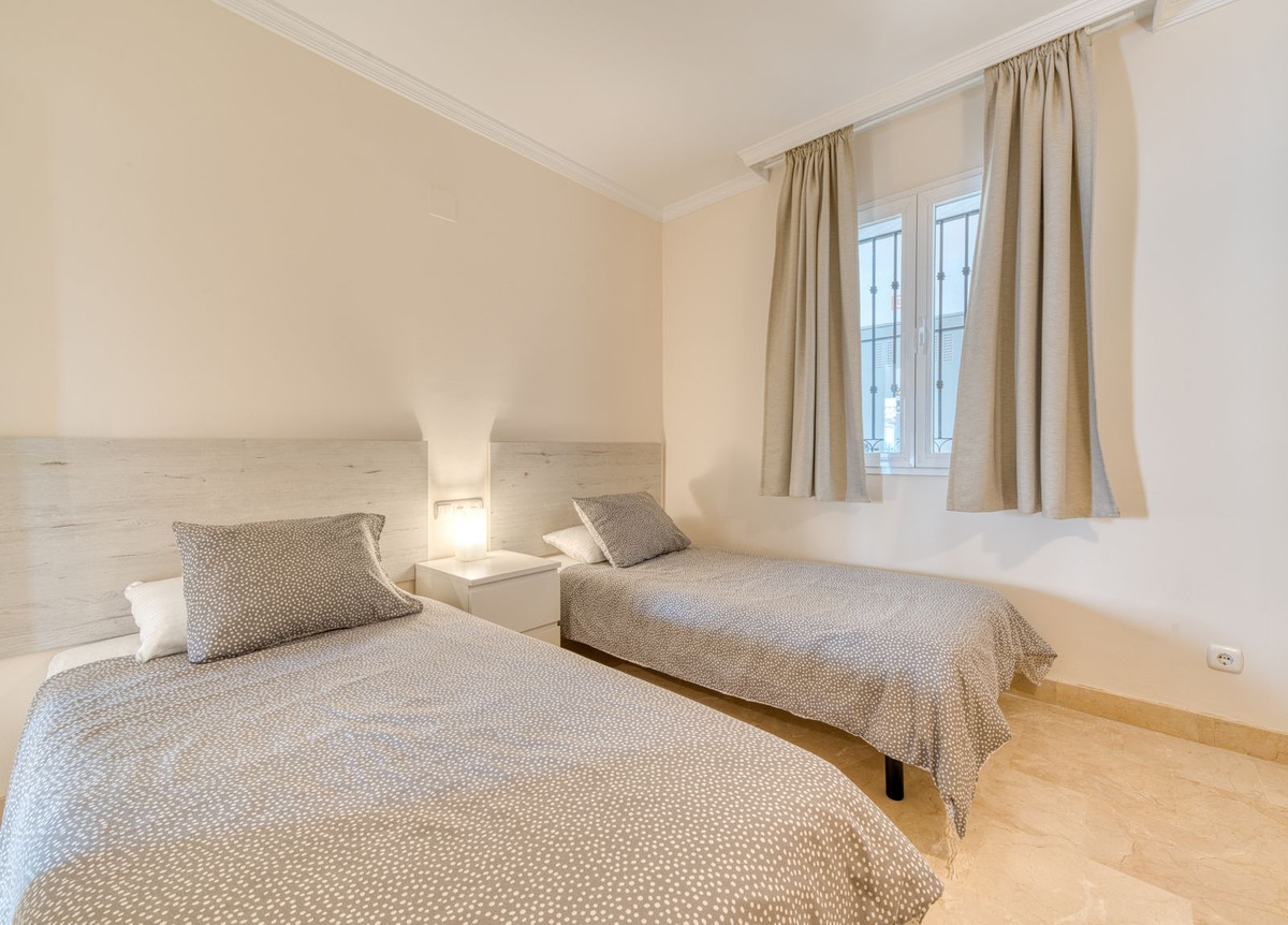 2 Bed Apartment for sale in Calahonda Costa Del Sol, Málaga, Spain