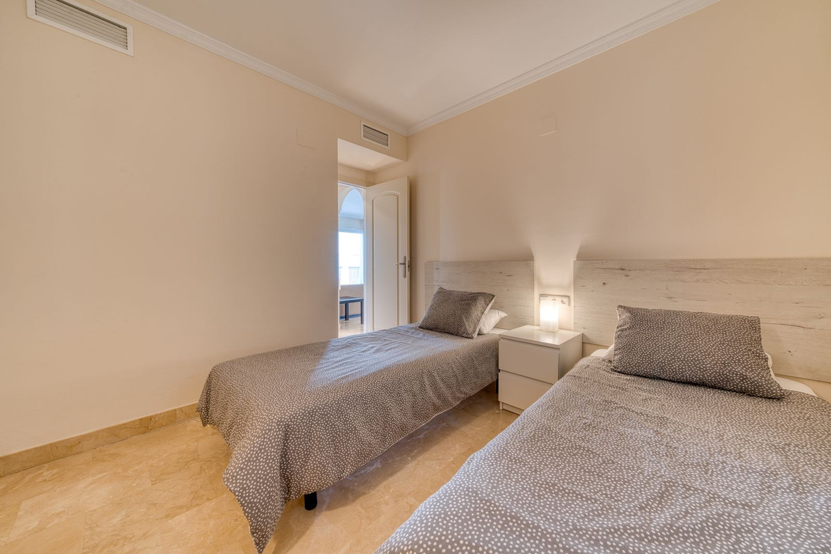 2 Bed Apartment for sale in Calahonda Costa Del Sol, Málaga, Spain